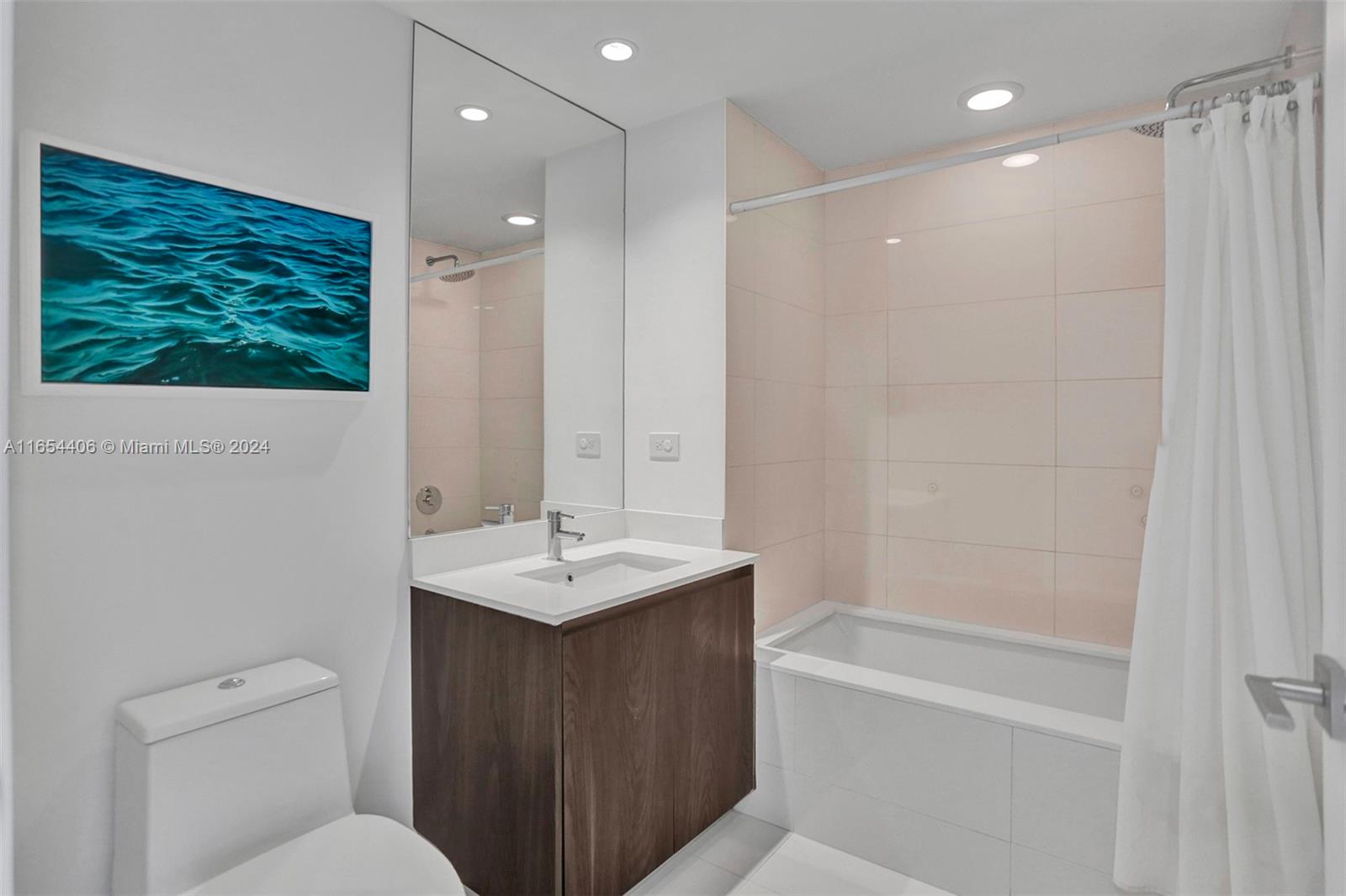 3131 NE 7th Ave # 403