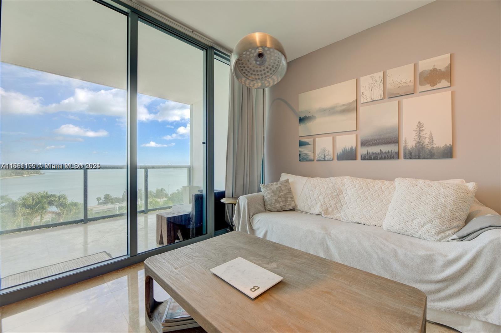 601 NE 36th St # 810