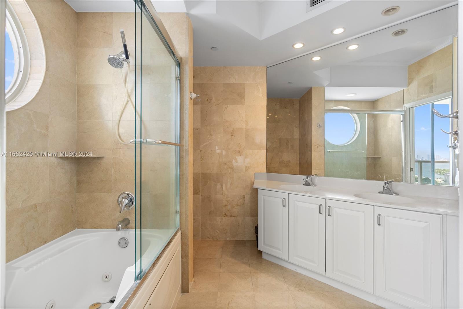 7330 Ocean Ter # D Unit: PH-D