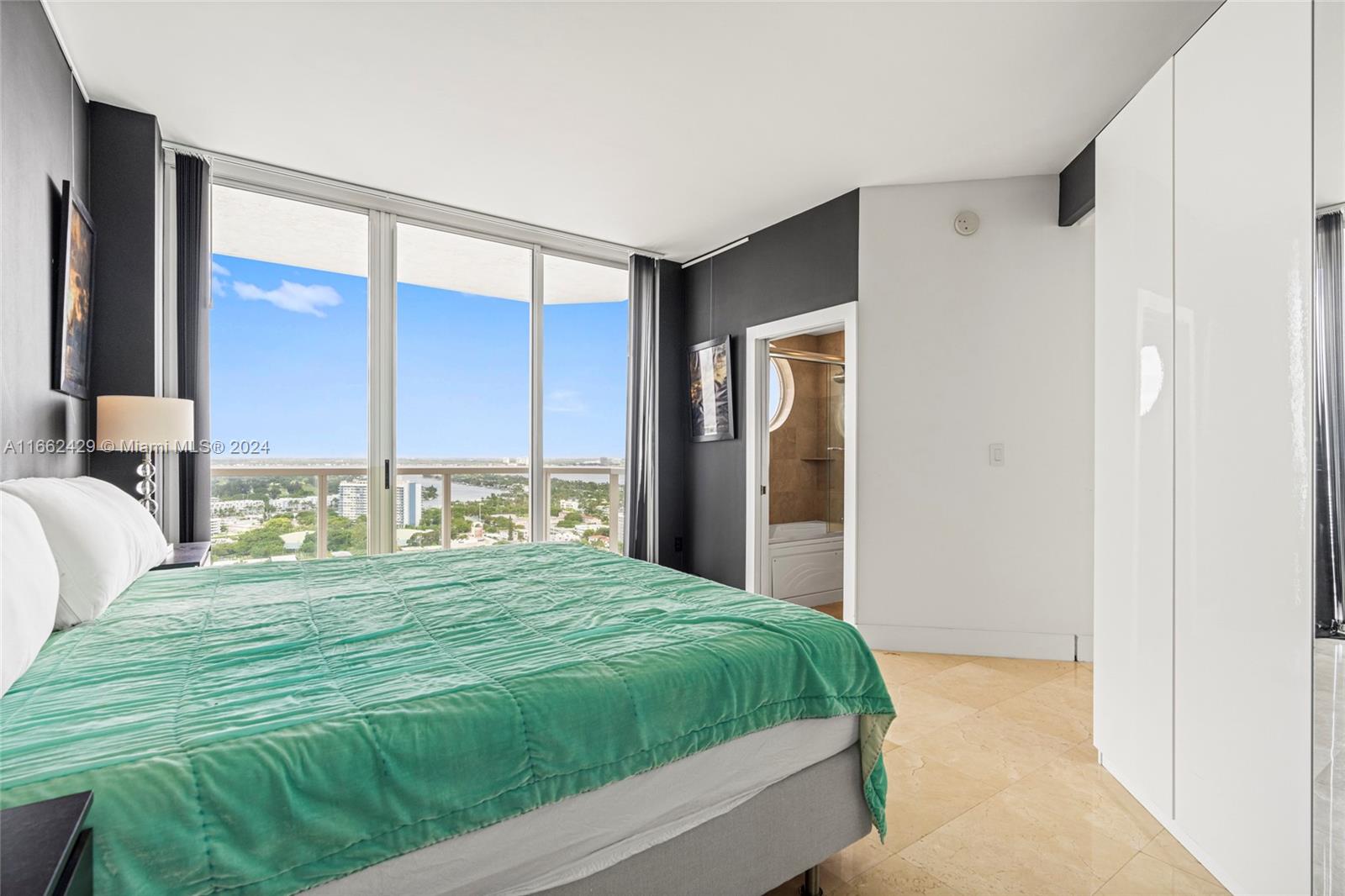 7330 Ocean Ter # D Unit: PH-D