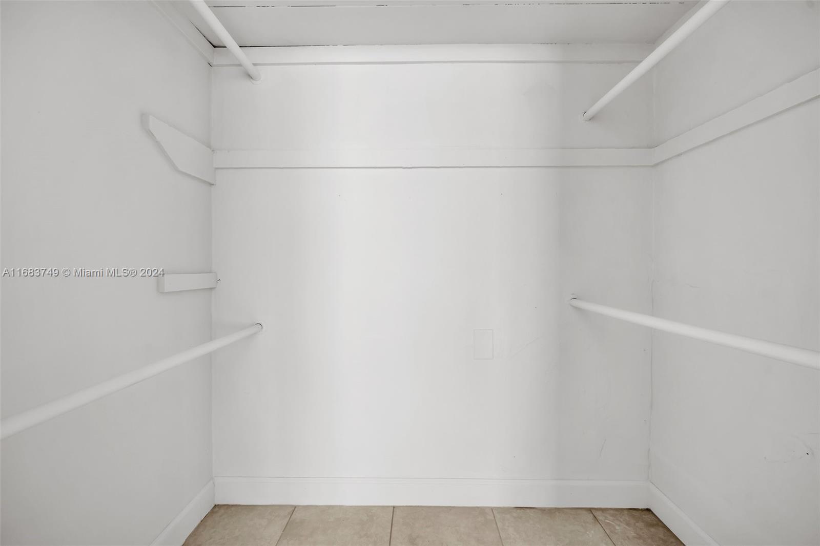 7905 Crespi Blvd # 2