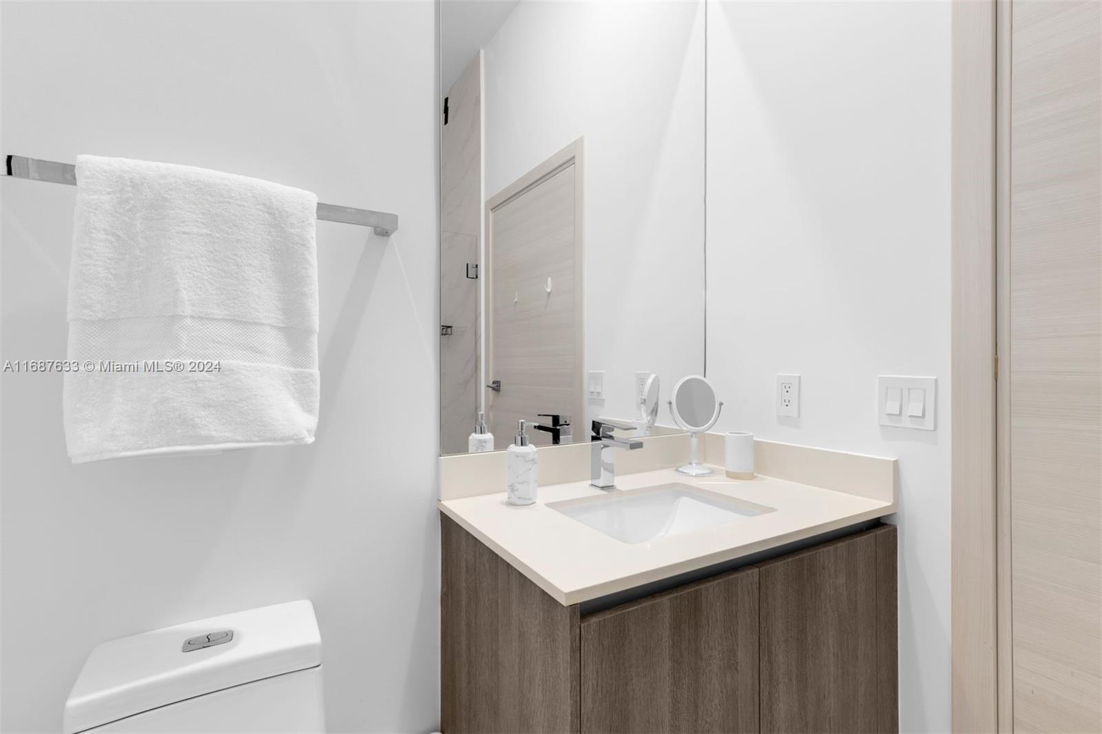 801 S Miami Ave Unit: PH5804