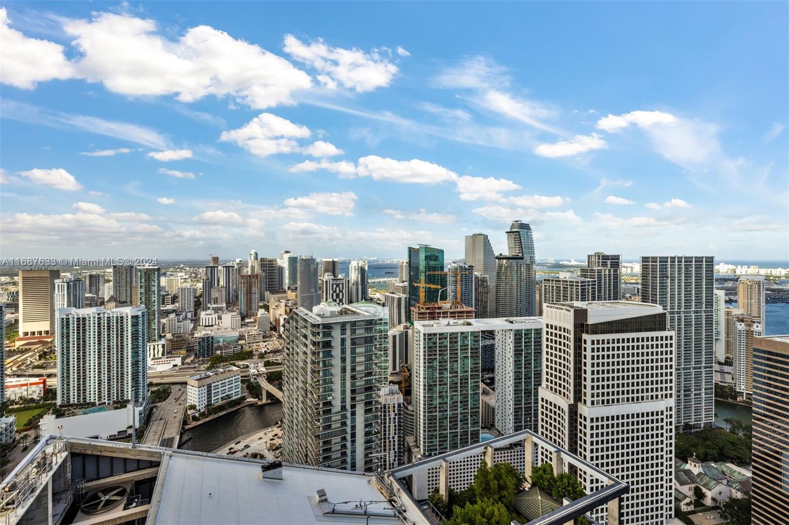 801 S Miami Ave Unit: PH5804