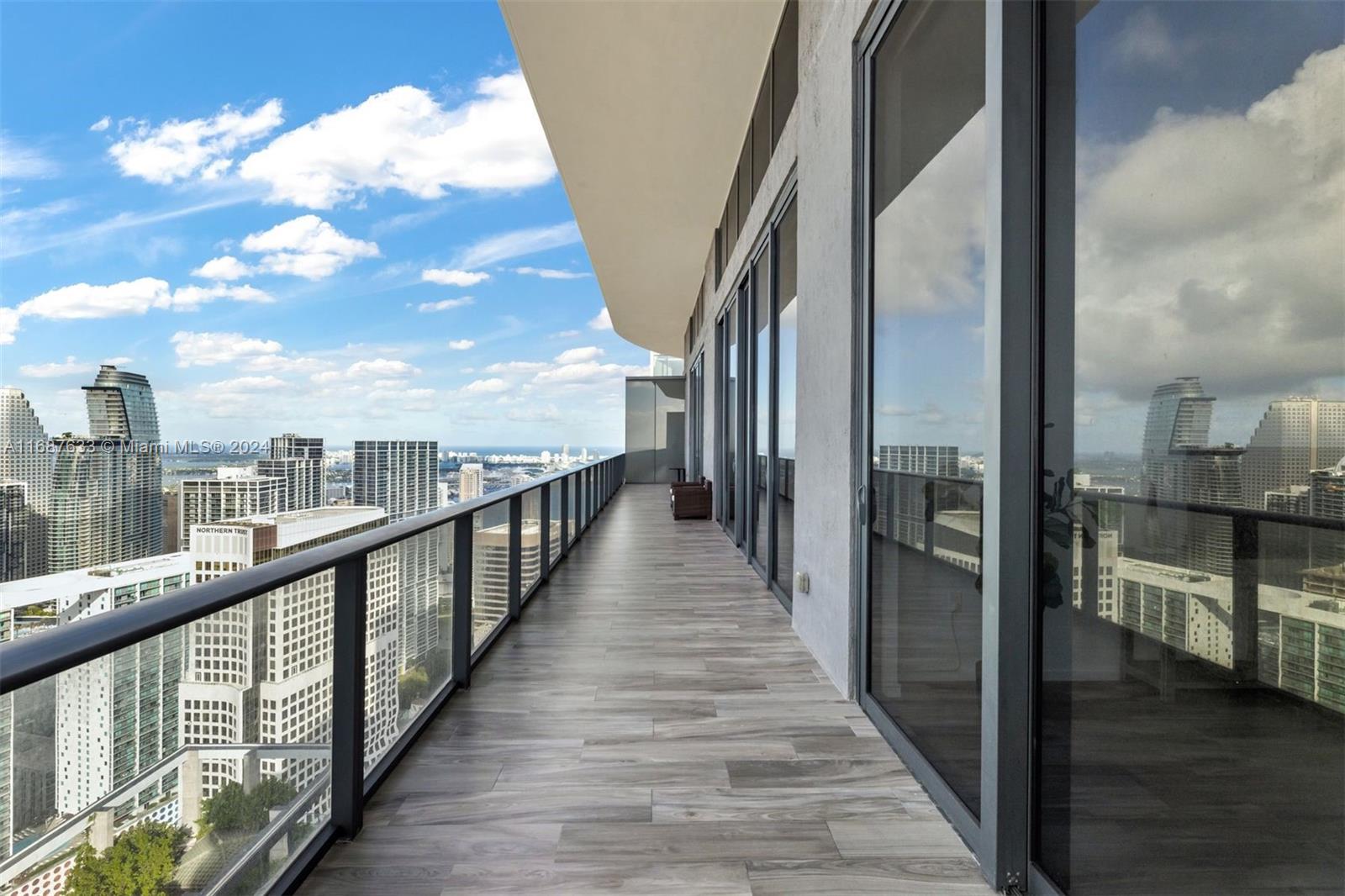 801 S Miami Ave Unit: PH5804