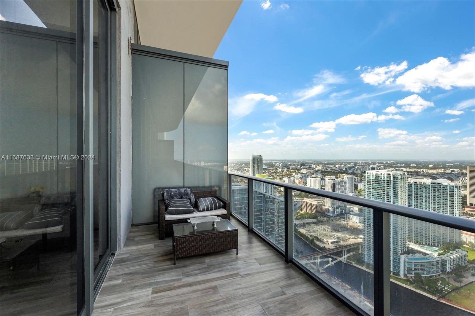 801 S Miami Ave Unit: PH5804