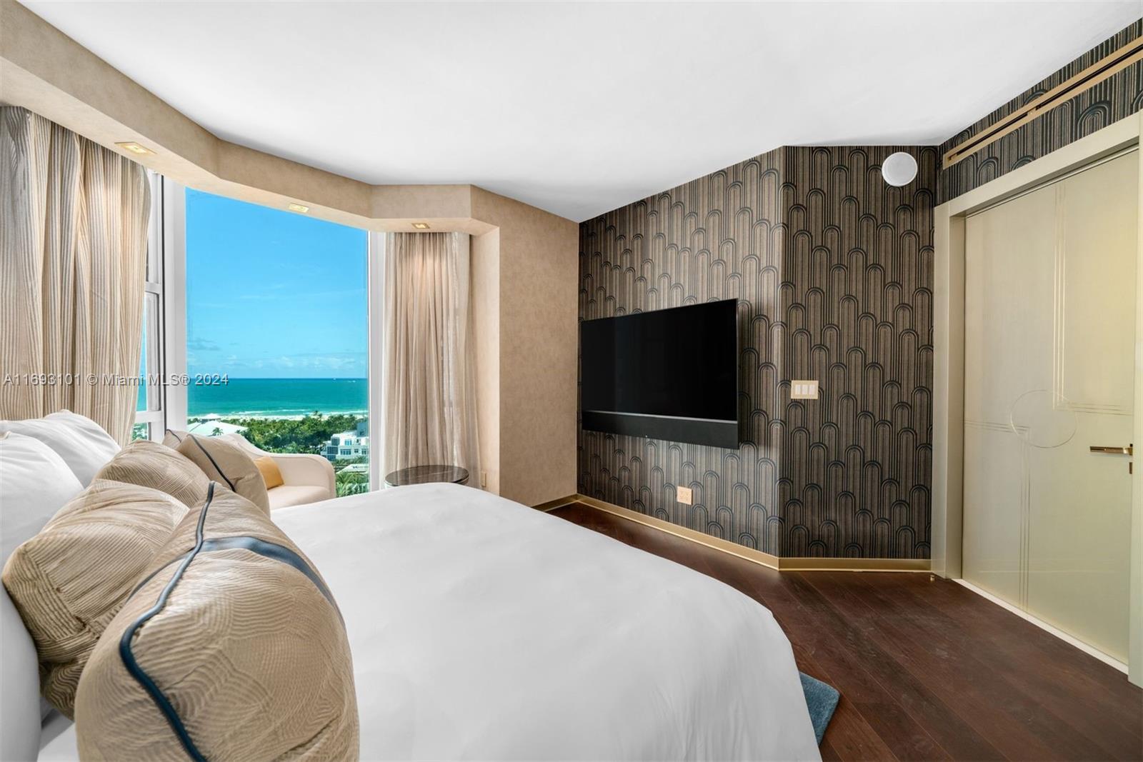 300 S Pointe Dr # 1501