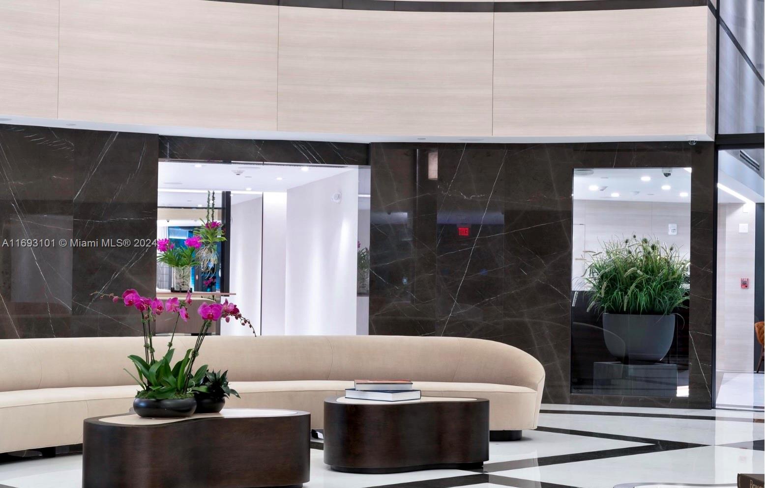 300 S Pointe Dr # 1501