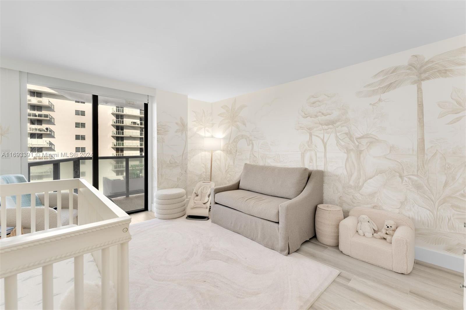 2401 Collins Ave Unit: 1510/1511