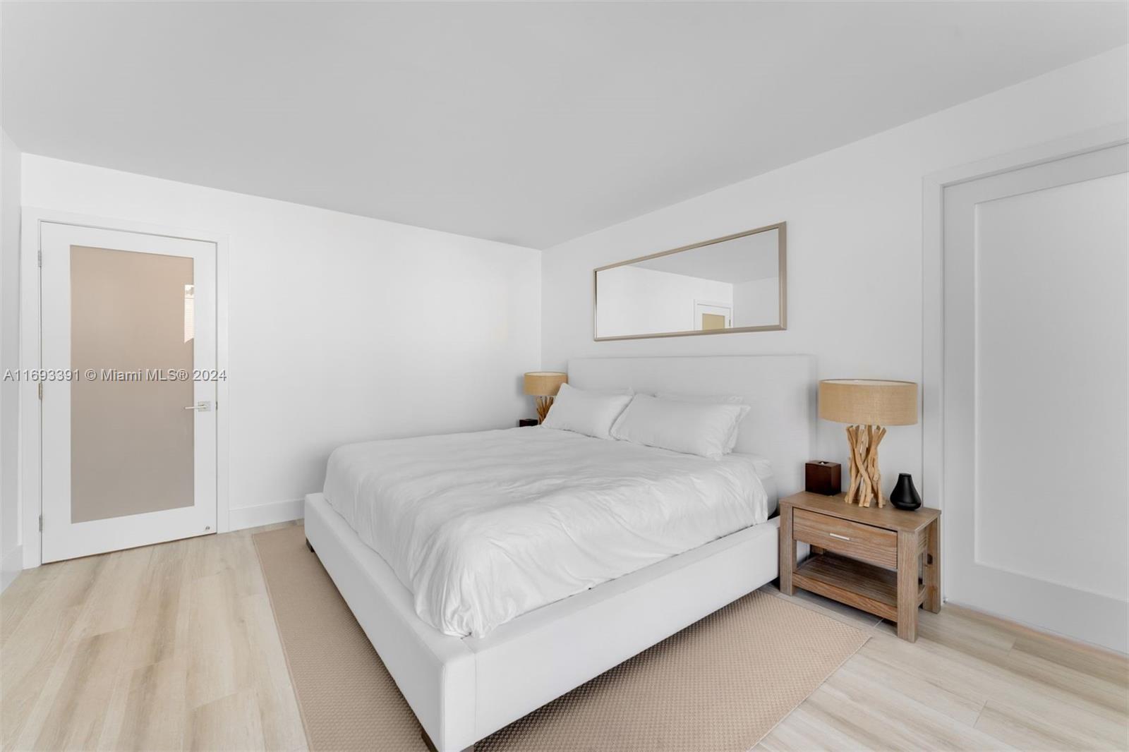 2401 Collins Ave Unit: 1510/1511