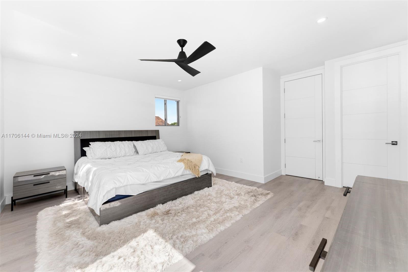 828 SW 30th St # 828