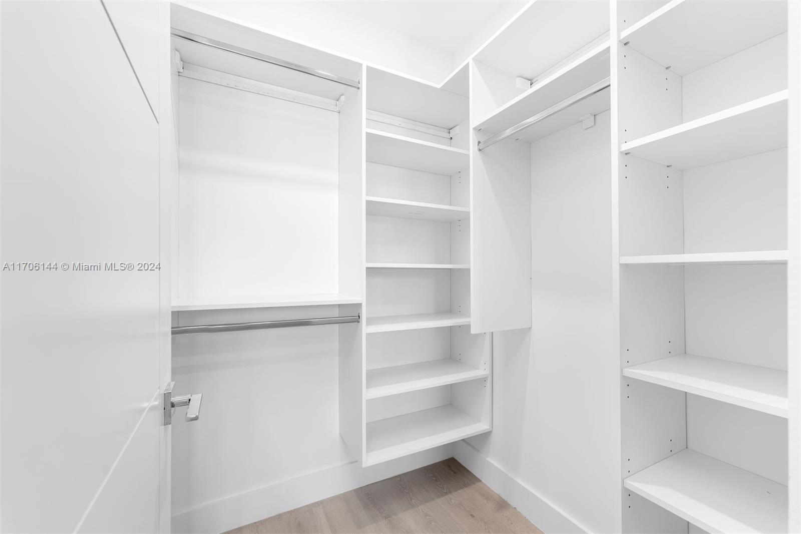 828 SW 30th St # 828