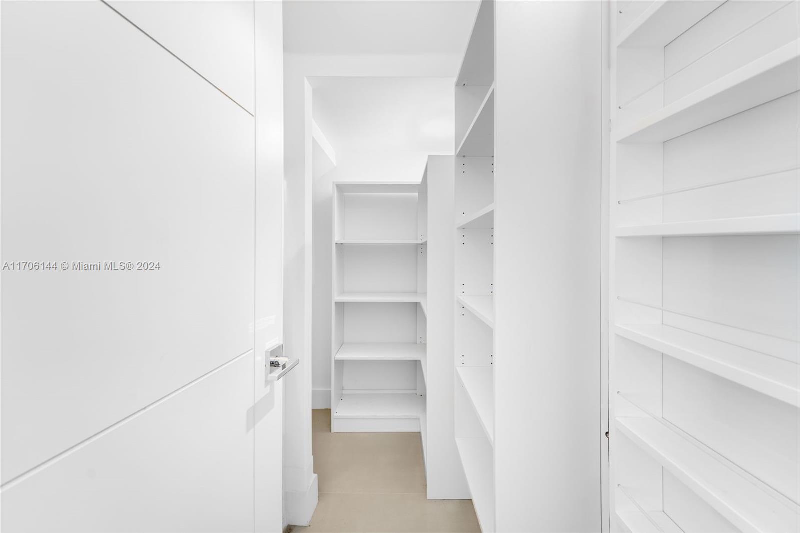 828 SW 30th St # 828