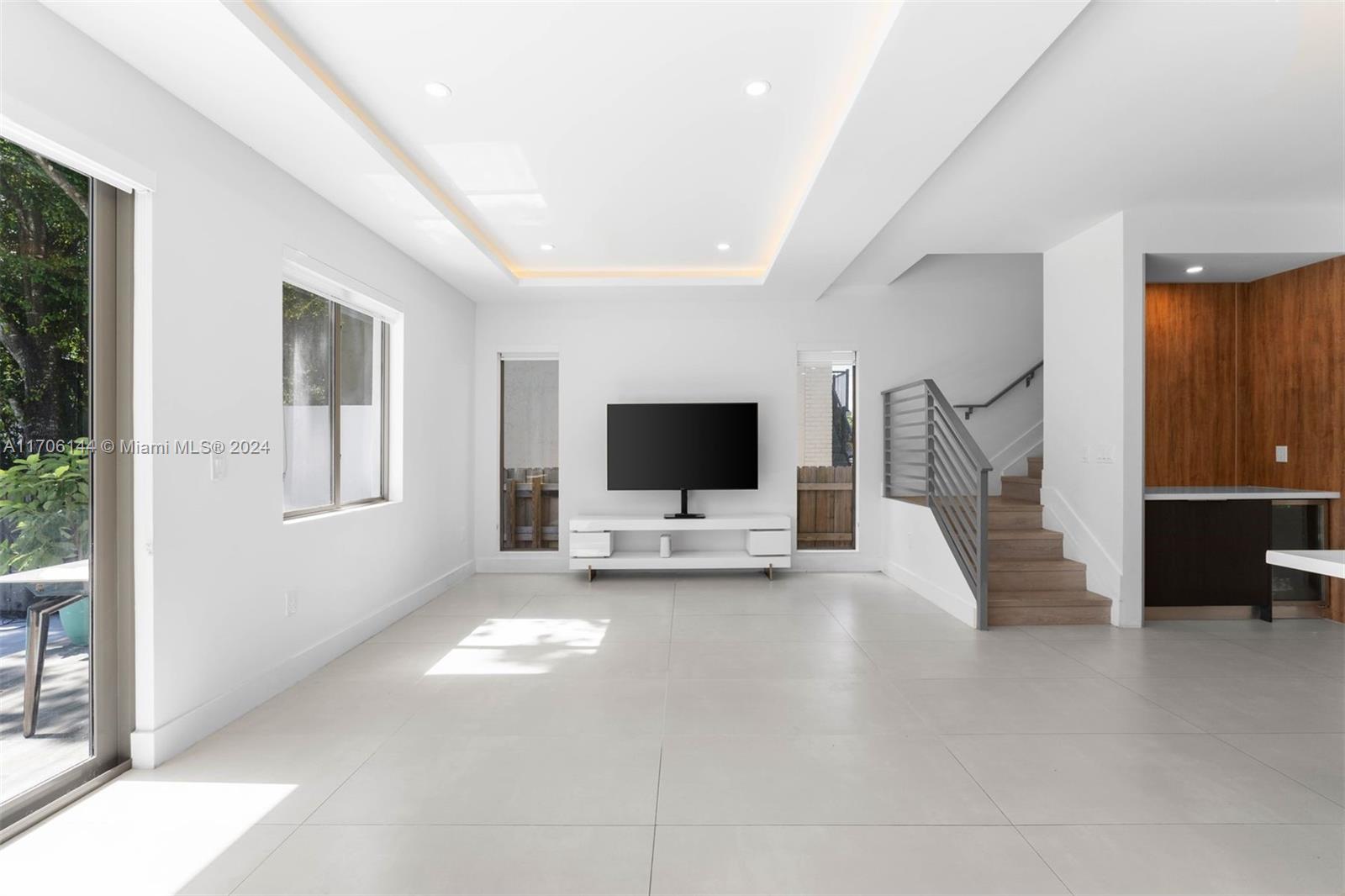 828 SW 30th St # 828