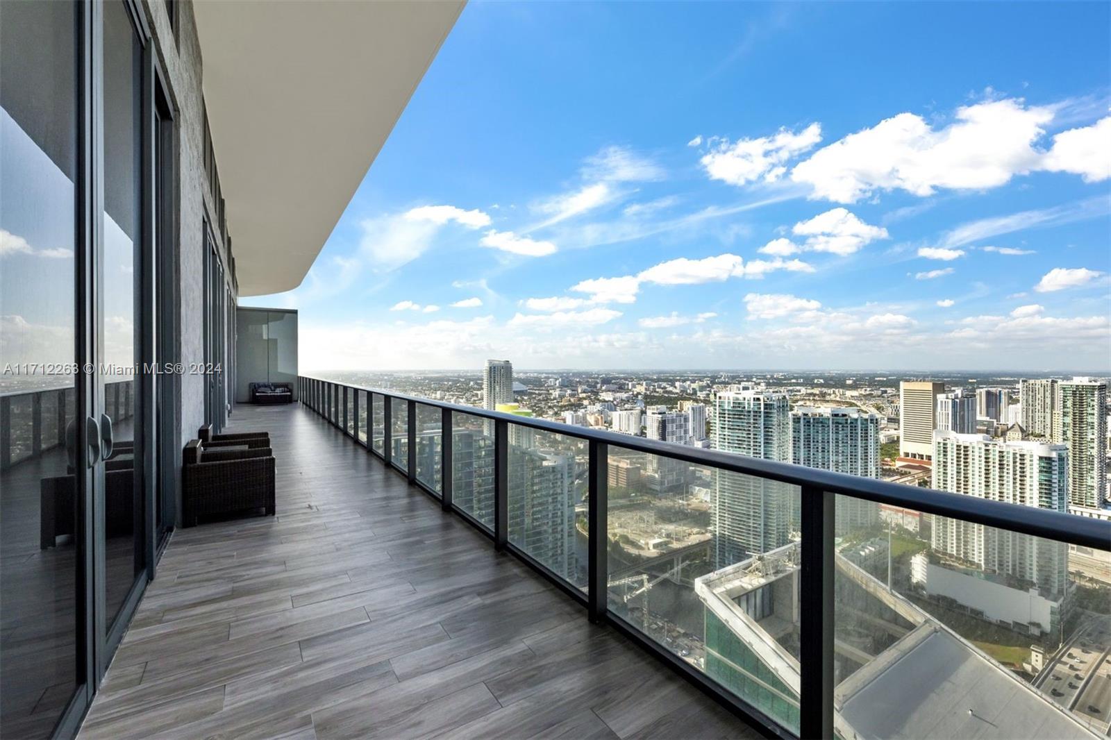 801 S Miami Ave Unit: PH5804