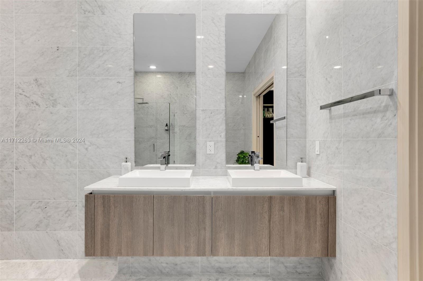 801 S Miami Ave Unit: PH5804