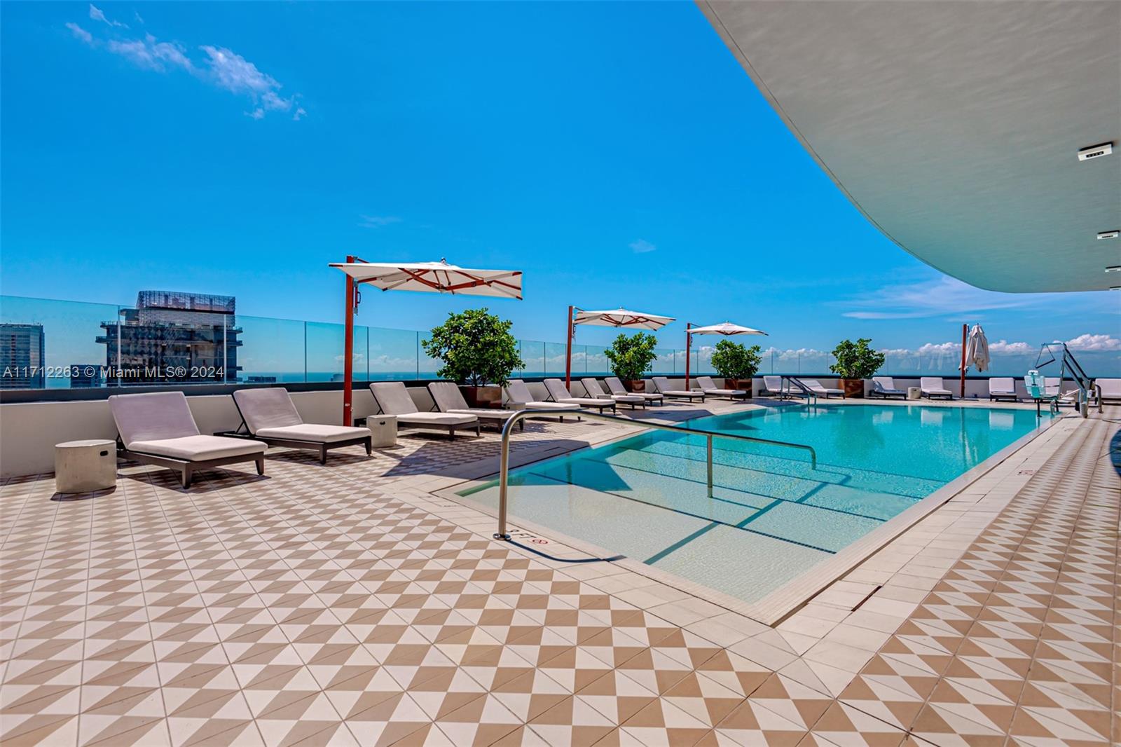 801 S Miami Ave Unit: PH5804