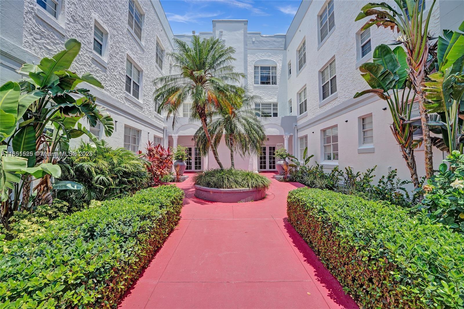 1200 Euclid Ave # 206