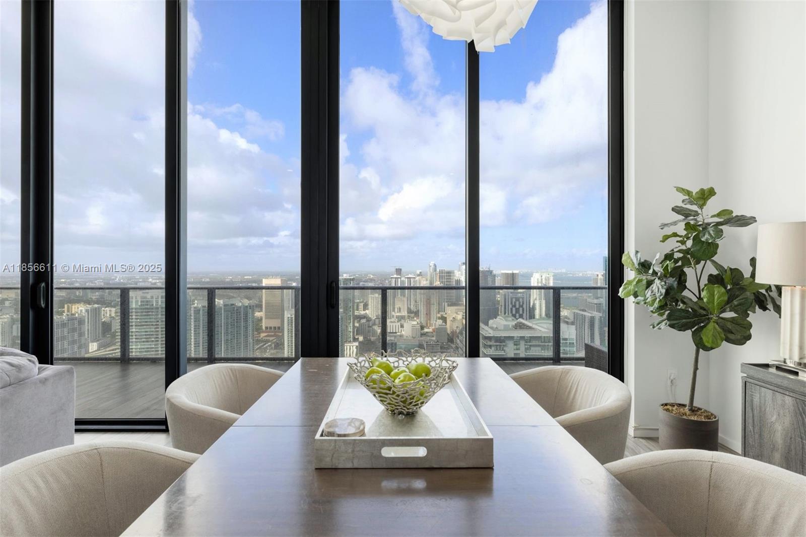 801 S Miami Ave Unit: 5804