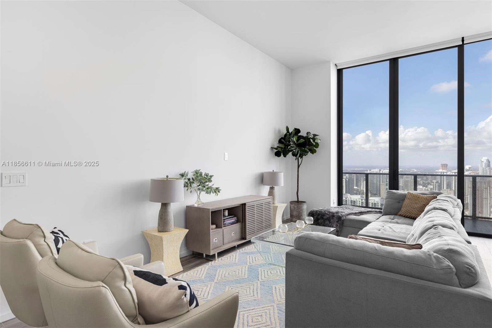 801 S Miami Ave Unit: 5804