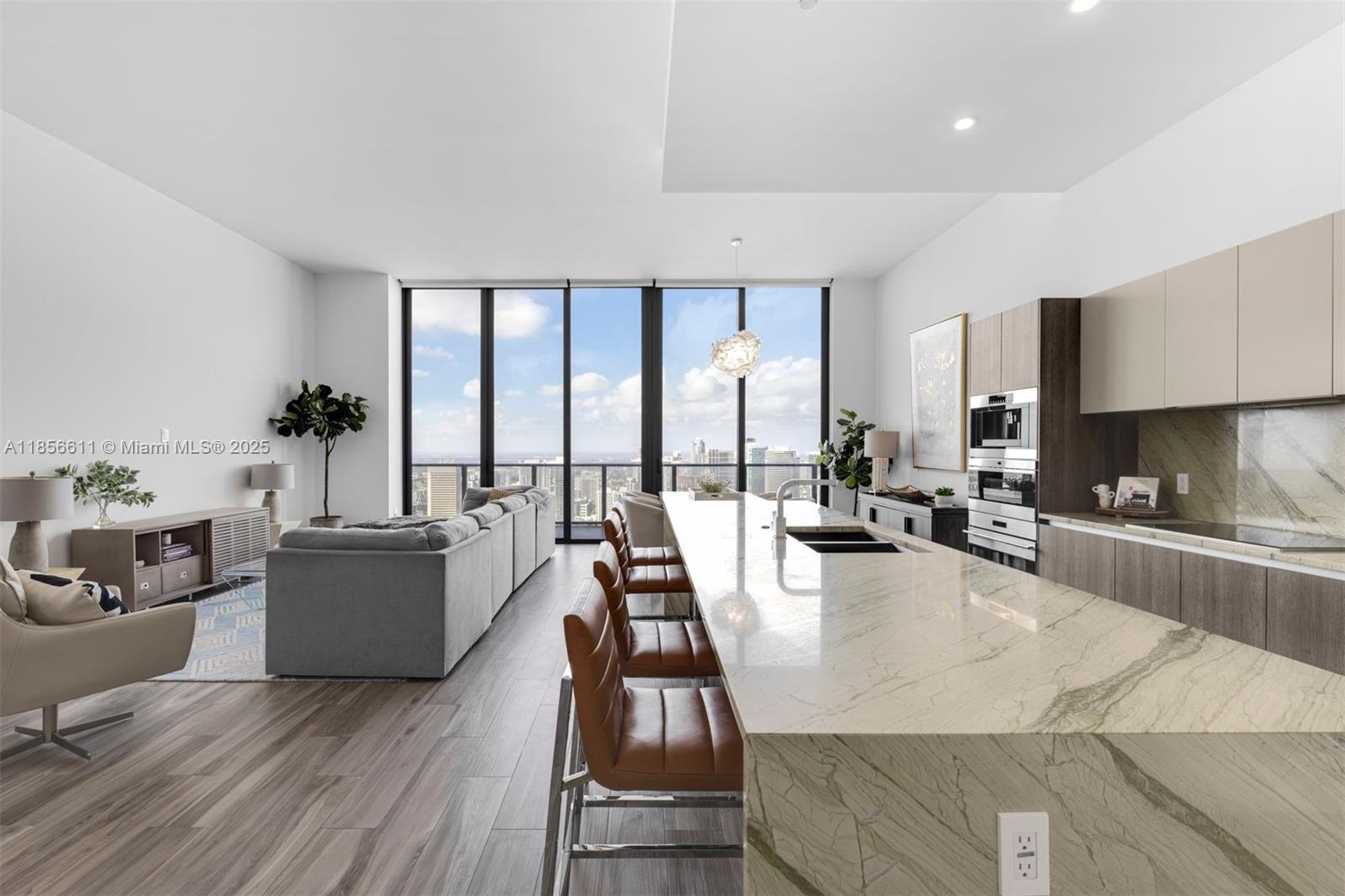 801 S Miami Ave Unit: 5804