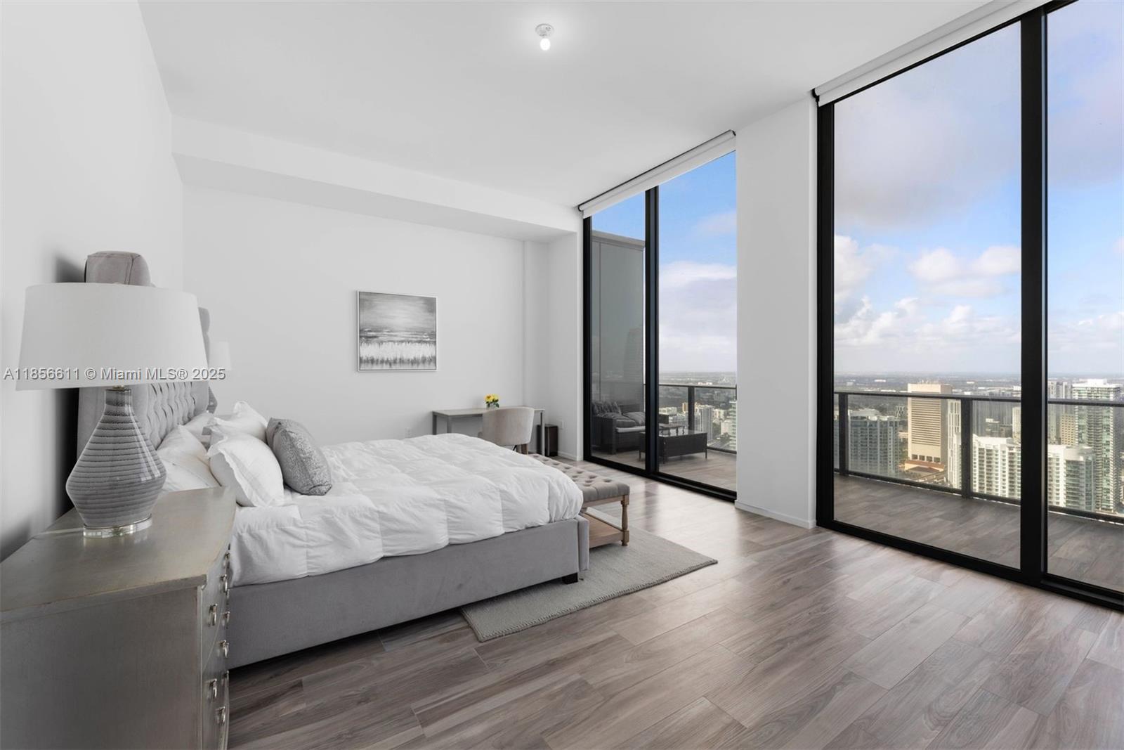 801 S Miami Ave Unit: 5804