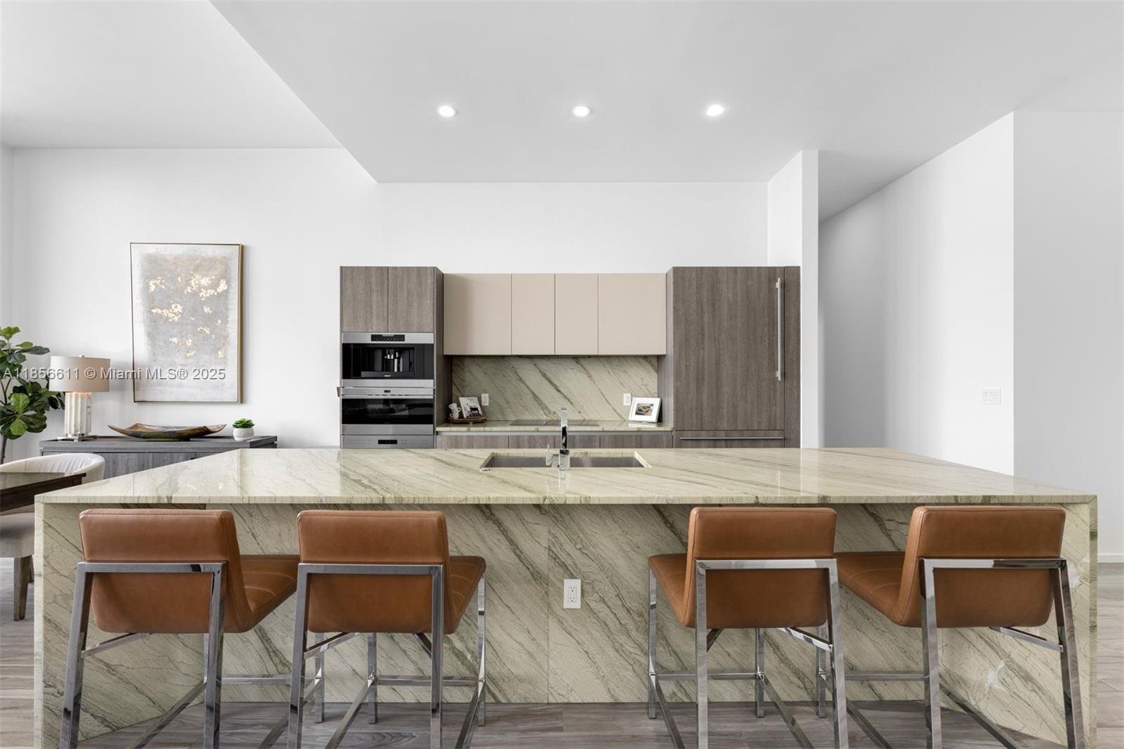 801 S Miami Ave Unit: 5804