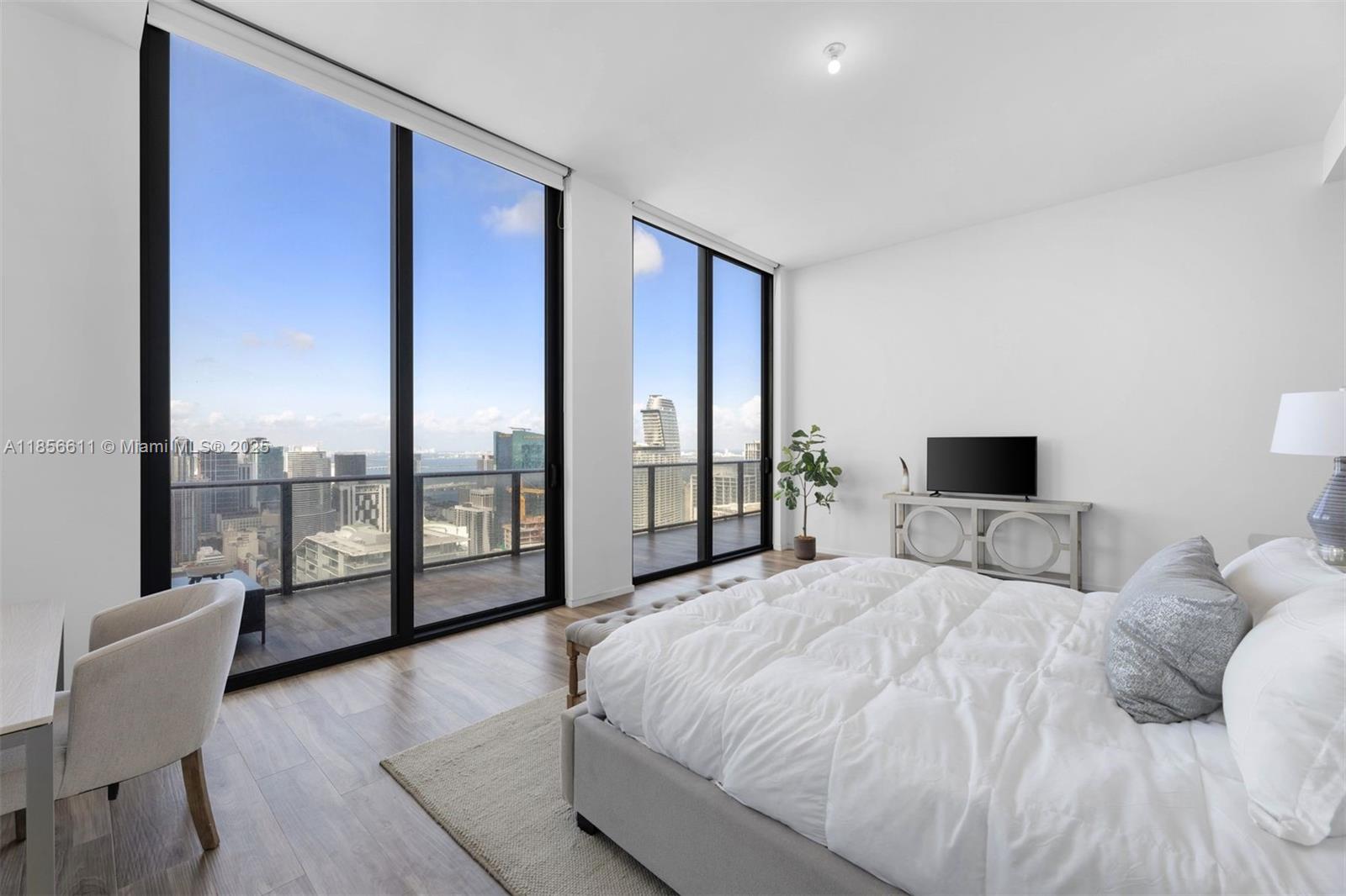 801 S Miami Ave Unit: 5804