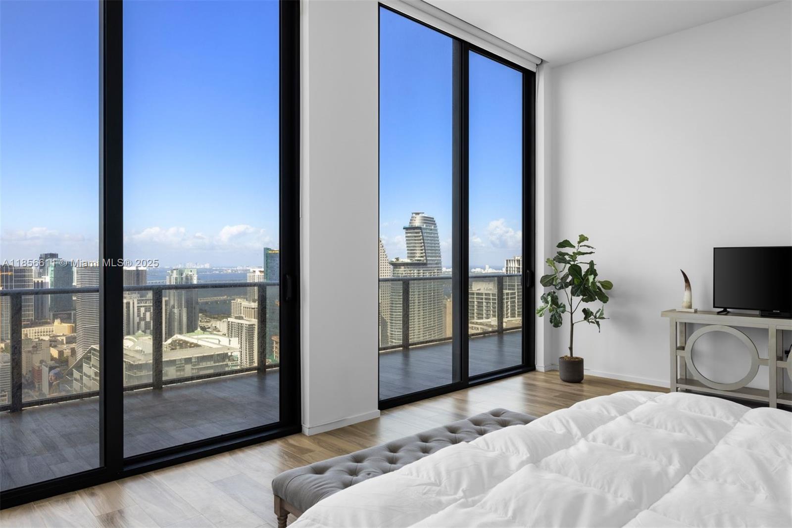 801 S Miami Ave Unit: 5804