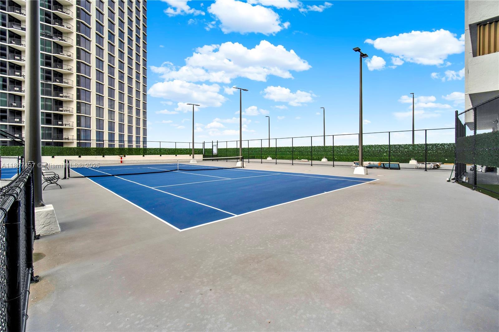 555 NE 15th St # 31E
