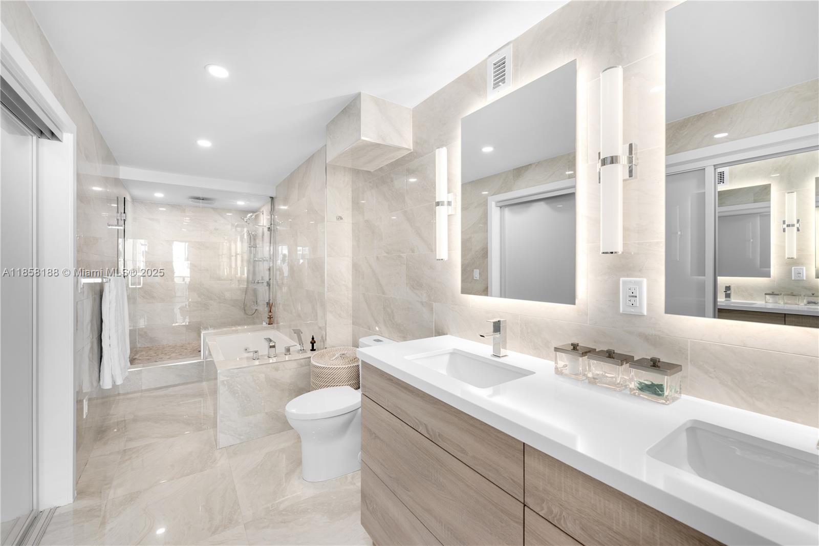 2401 Collins Ave Unit: 1510/1511