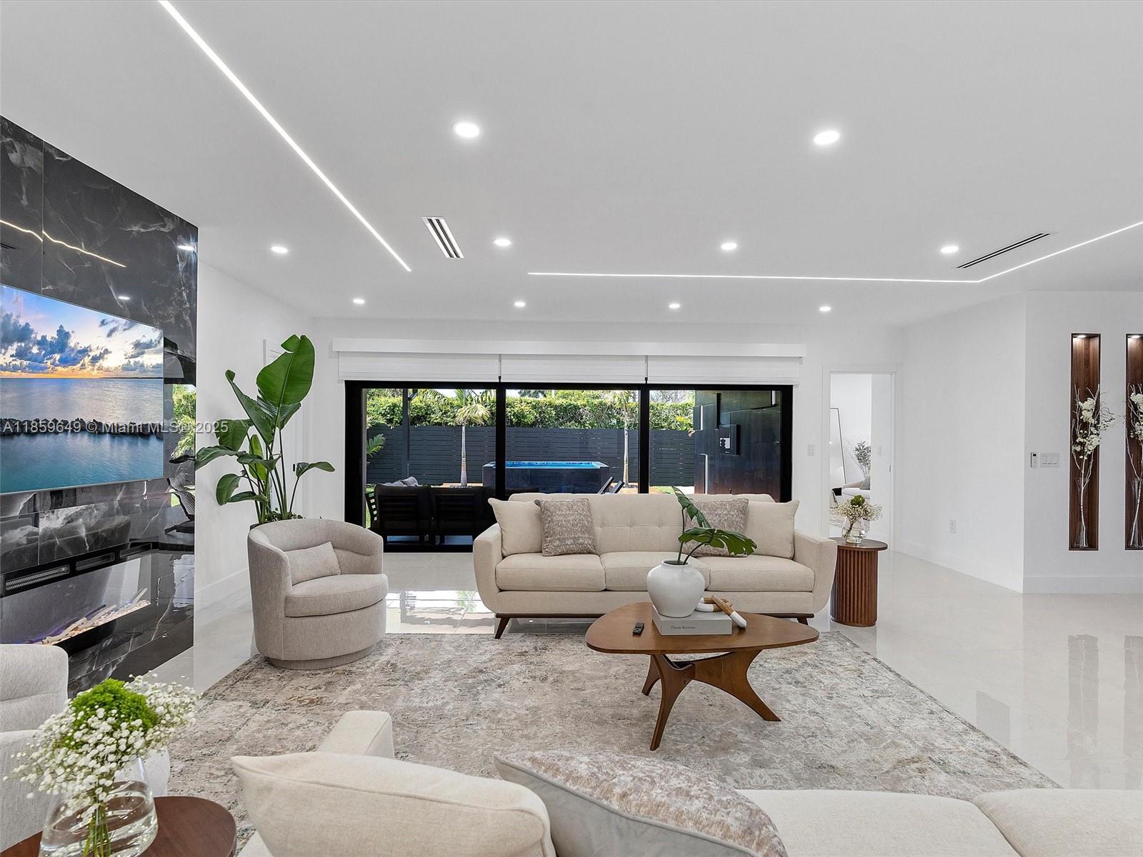 420 N Shore Dr
