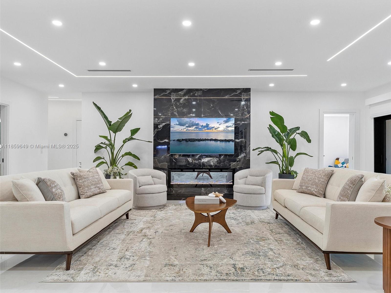 420 N Shore Dr
