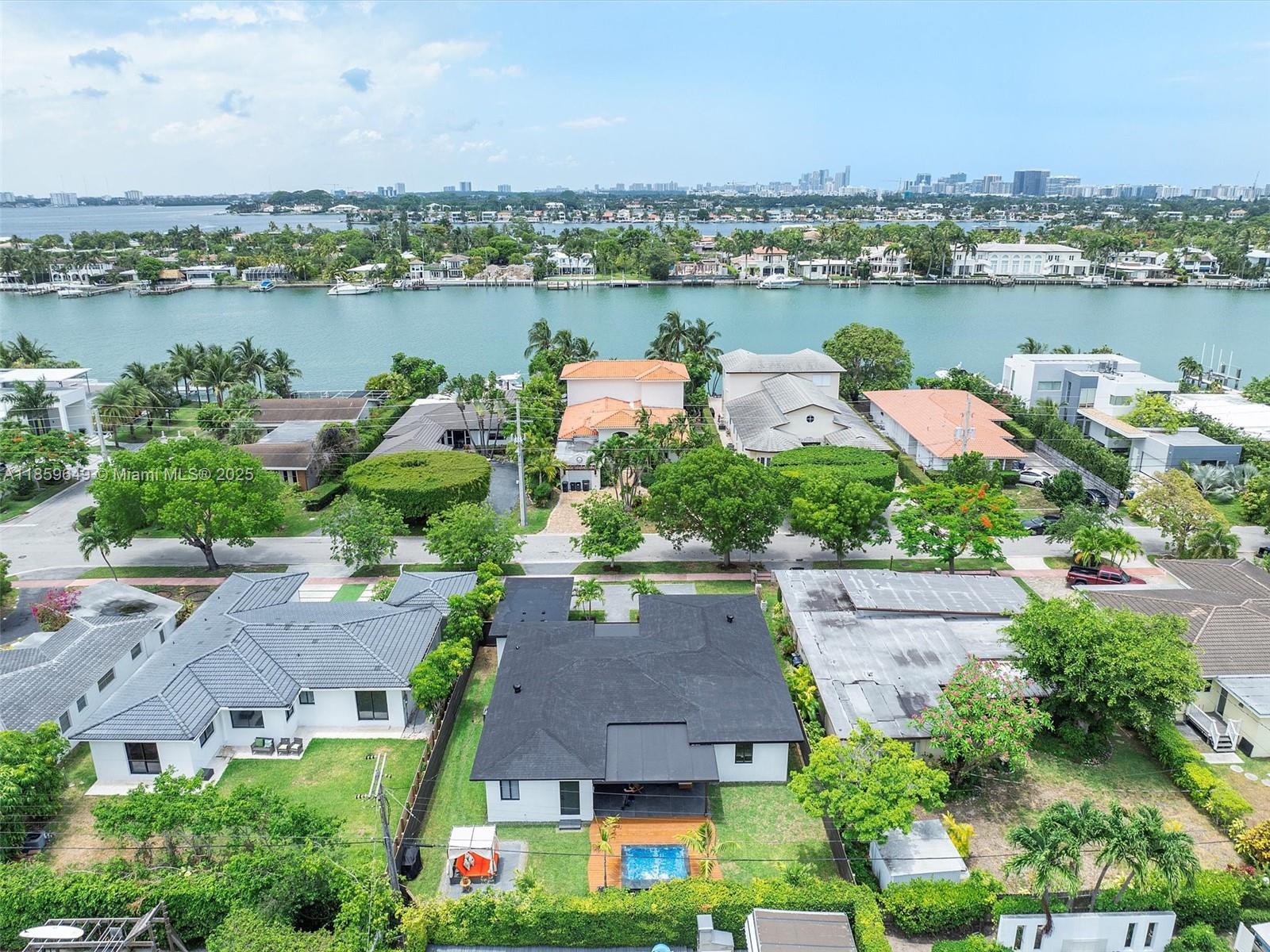 420 N Shore Dr