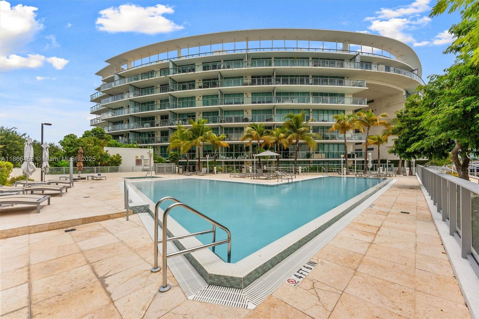 6620 Indian Creek Dr # 112