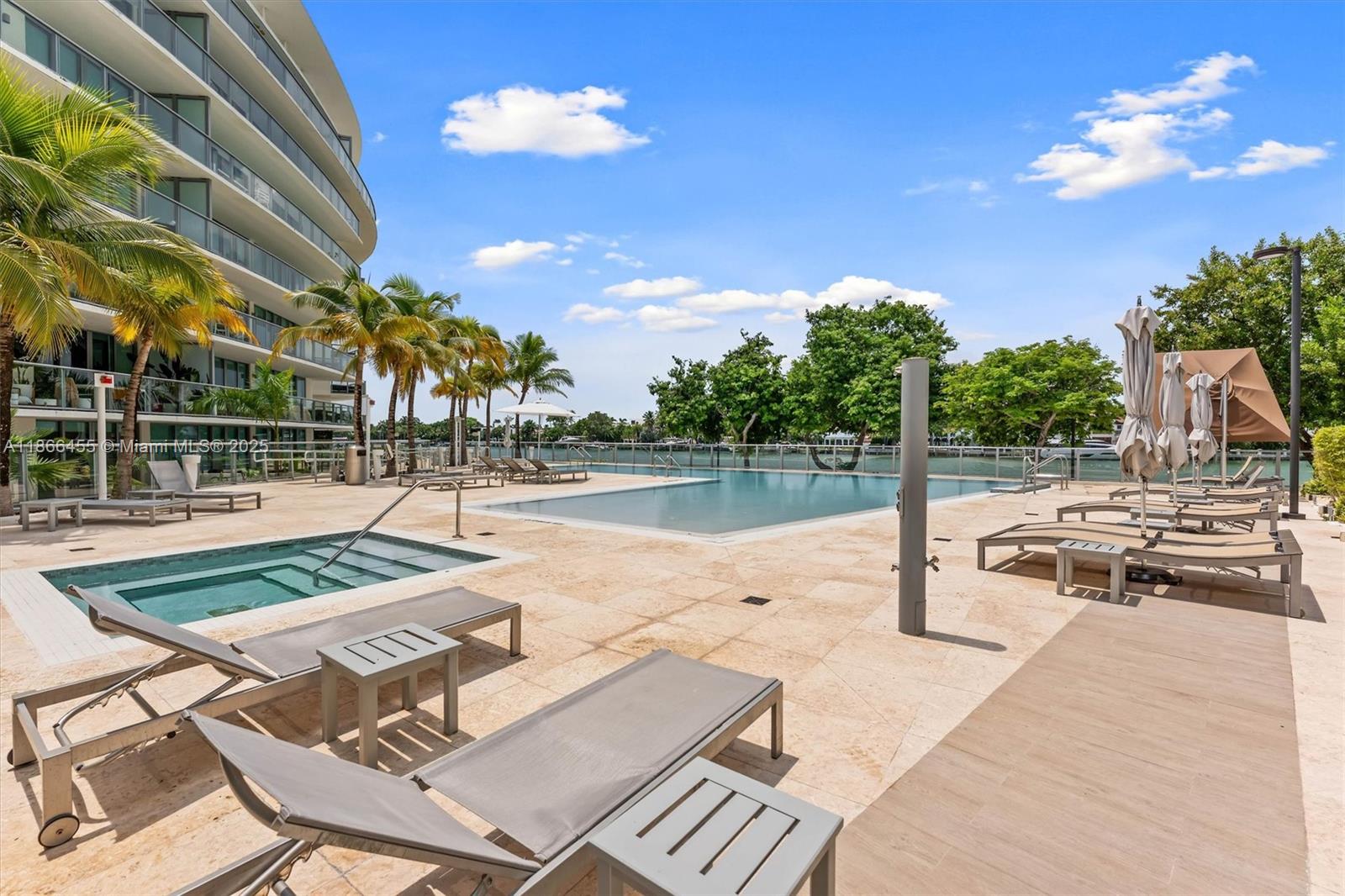 6620 Indian Creek Dr # 112