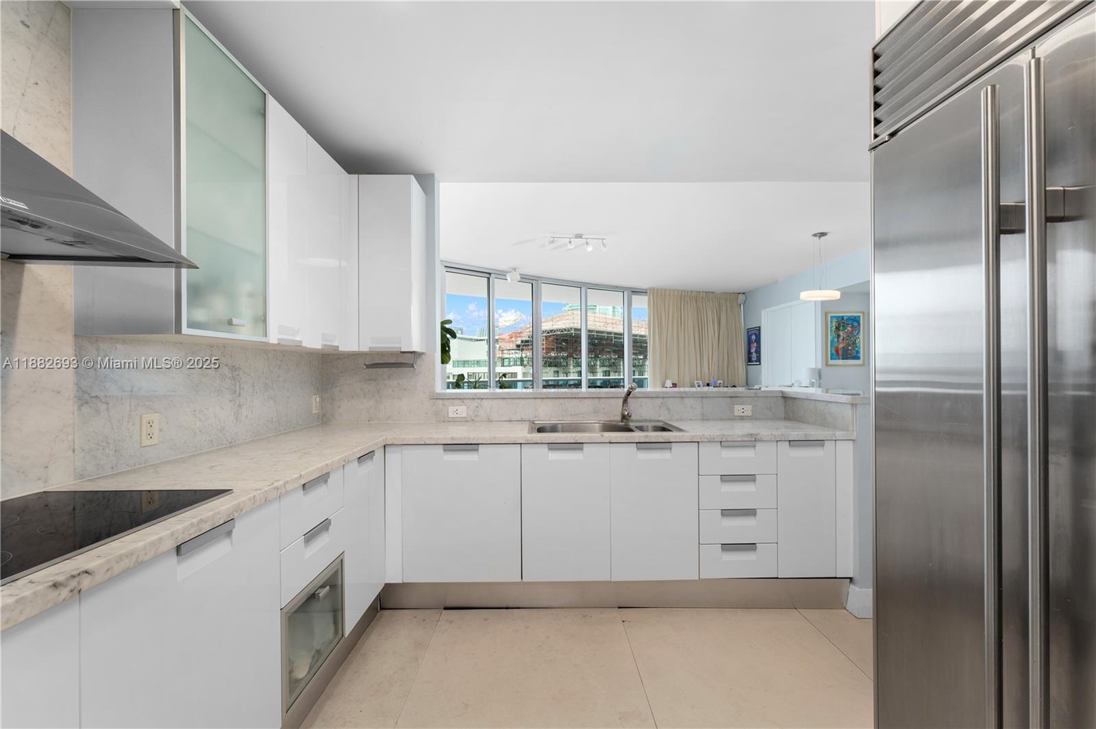 5959 Collins Ave # 701