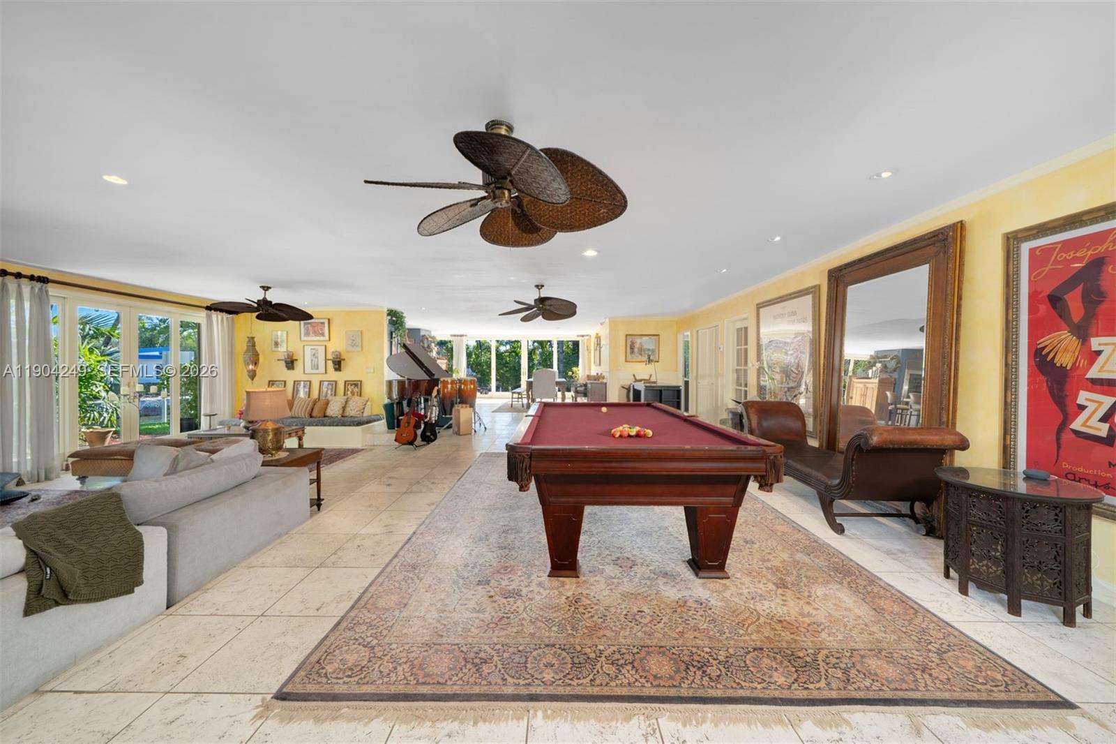 7975 Biscayne Point Cir