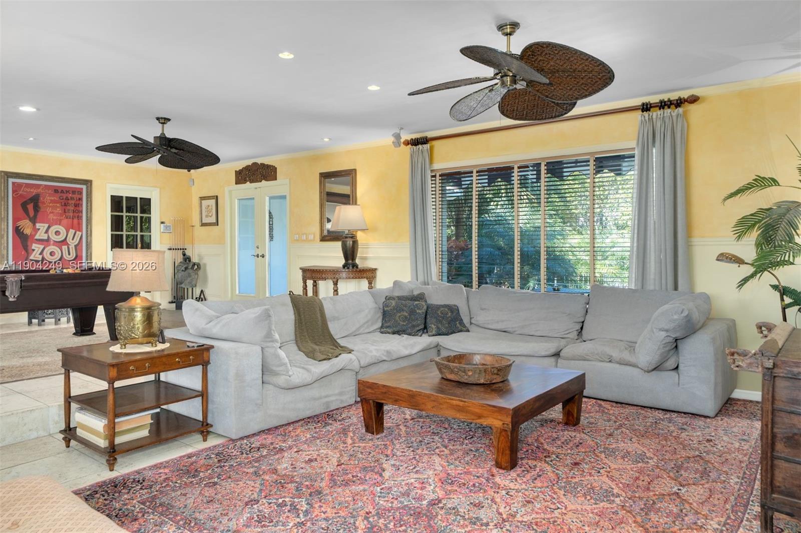 7975 Biscayne Point Cir