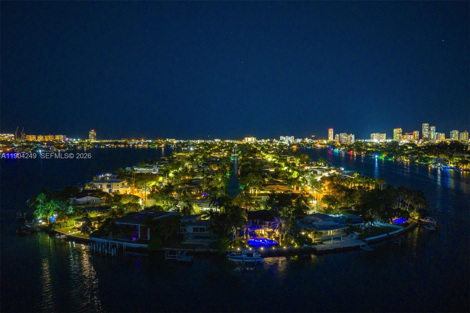 7975 Biscayne Point Cir