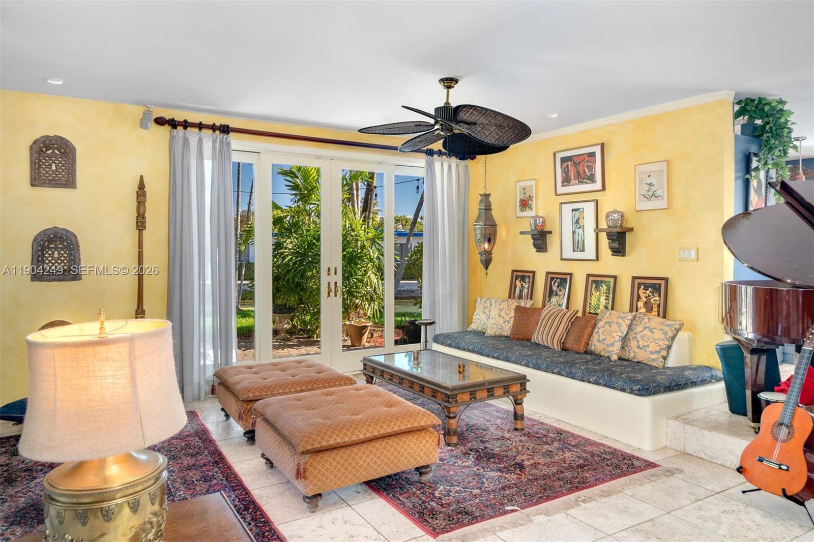 7975 Biscayne Point Cir