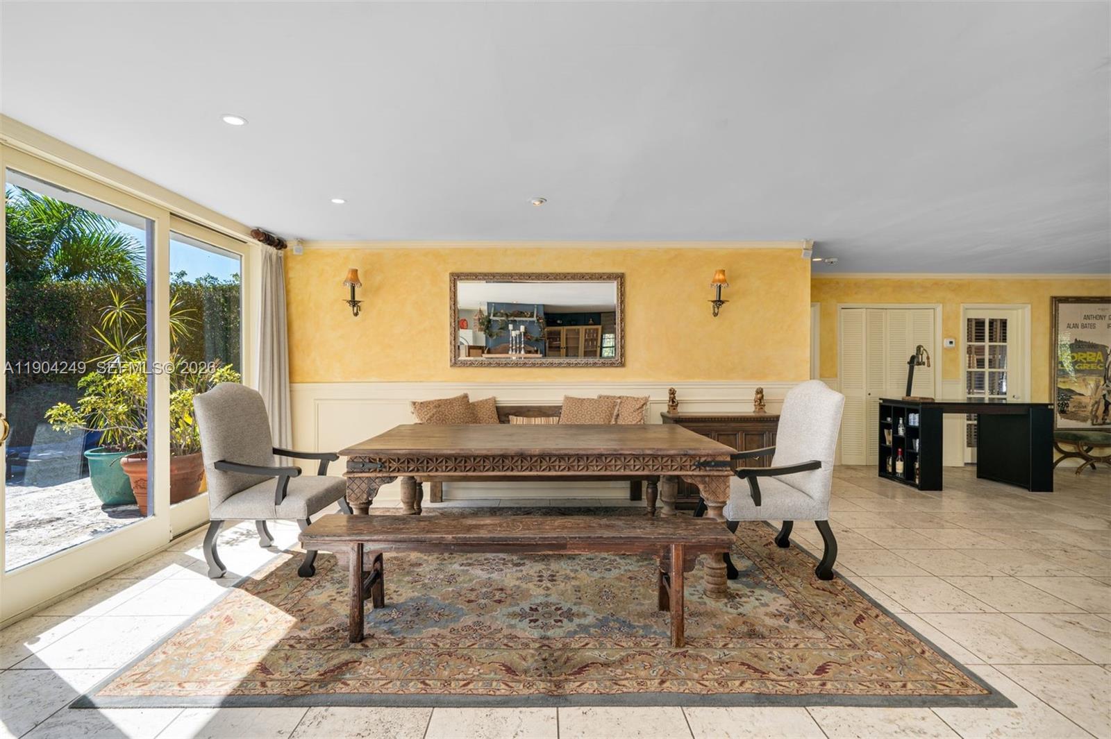 7975 Biscayne Point Cir