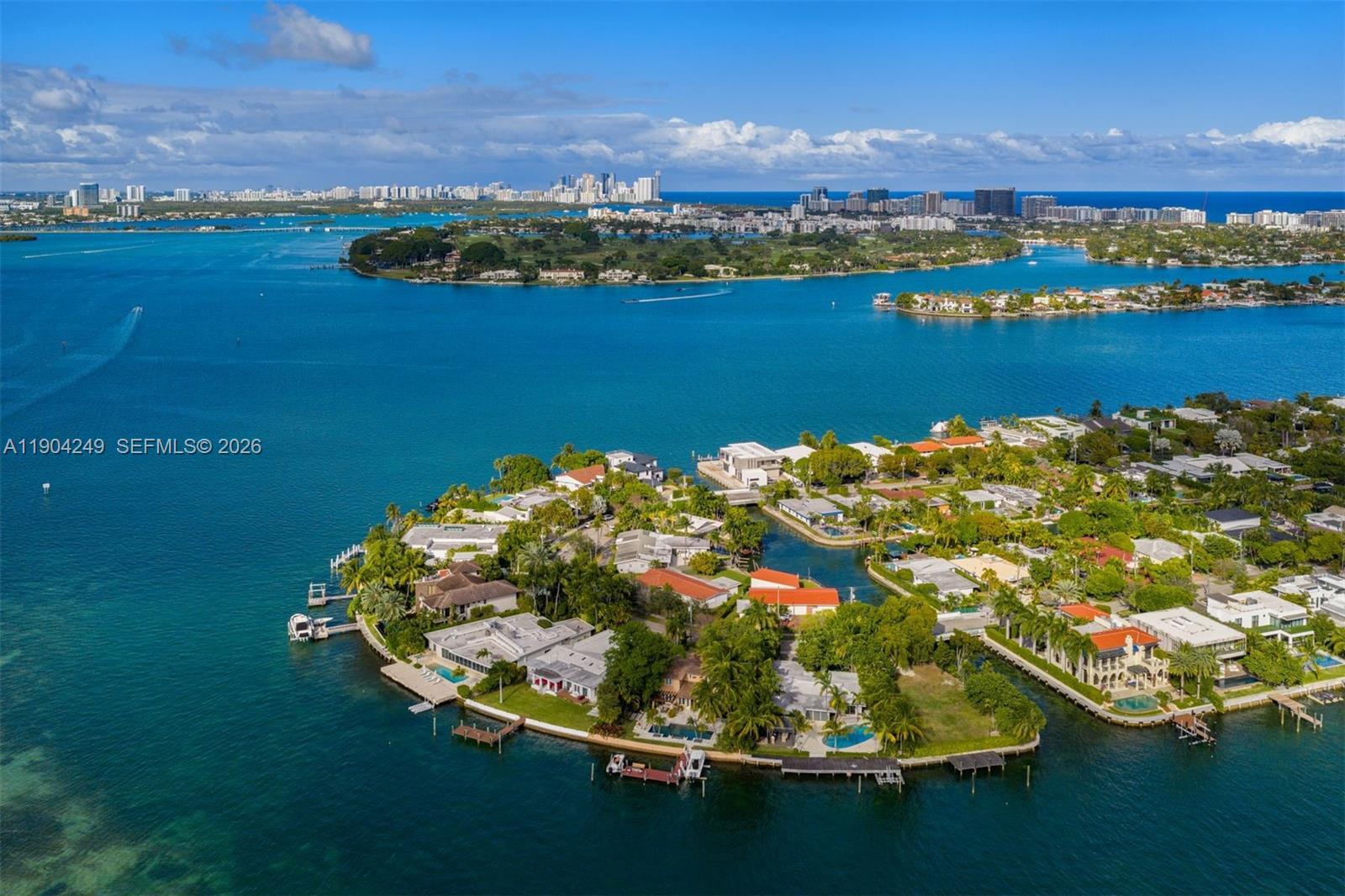 7975 Biscayne Point Cir