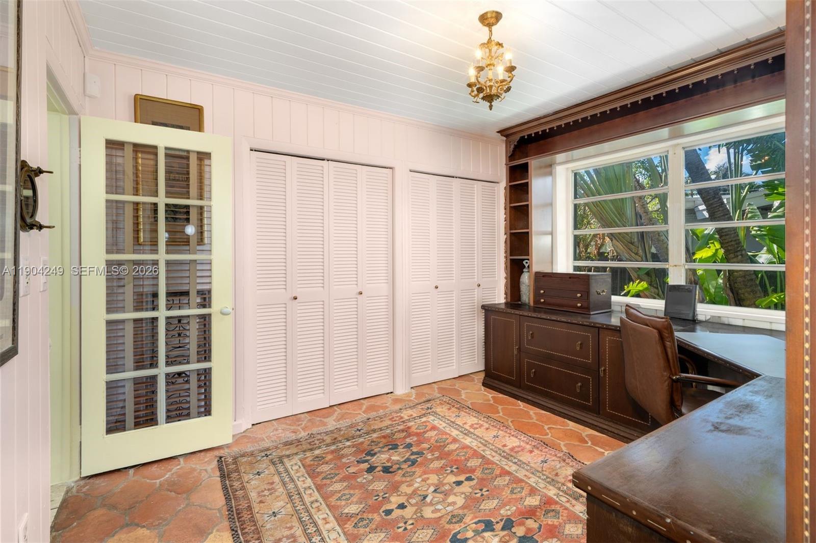 7975 Biscayne Point Cir