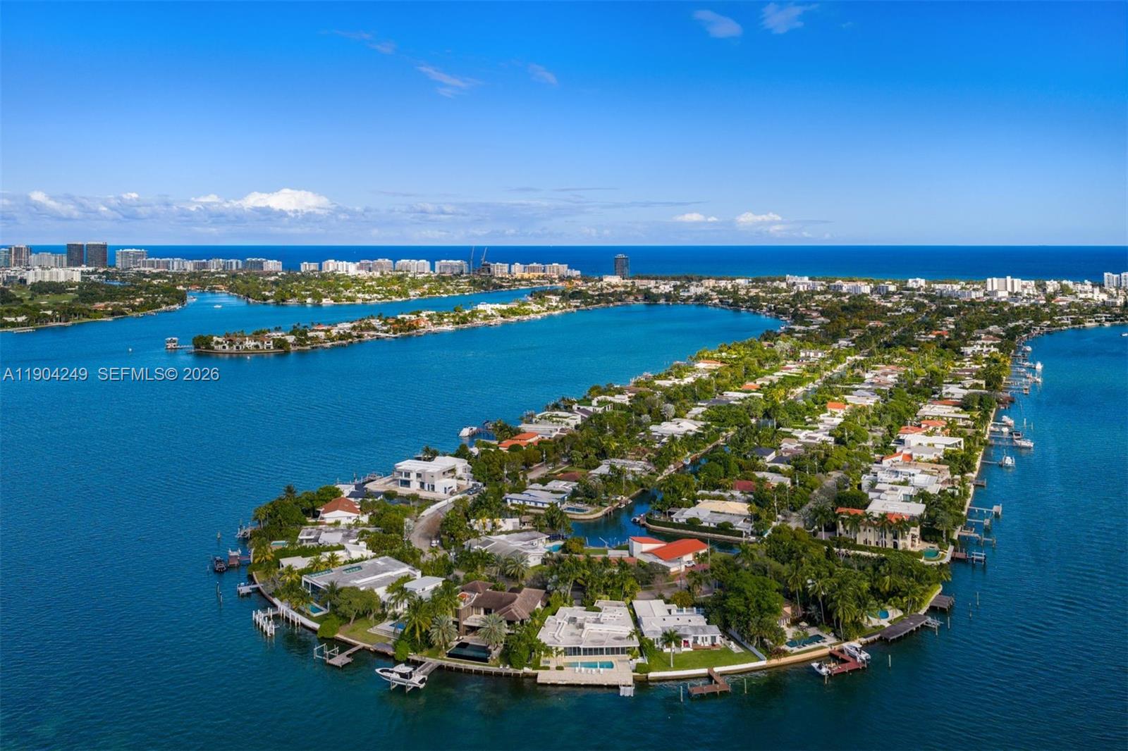 7975 Biscayne Point Cir