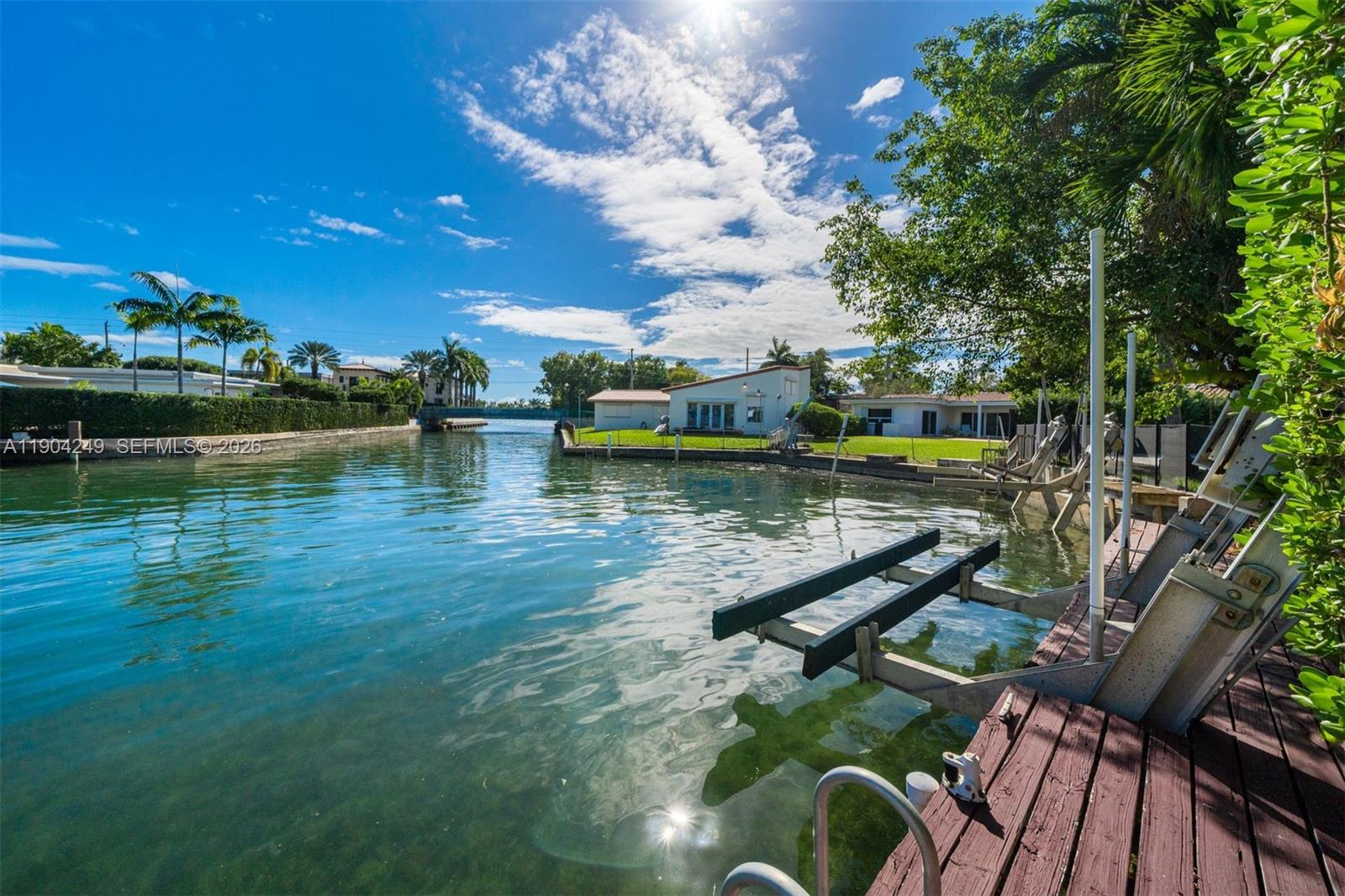 7975 Biscayne Point Cir