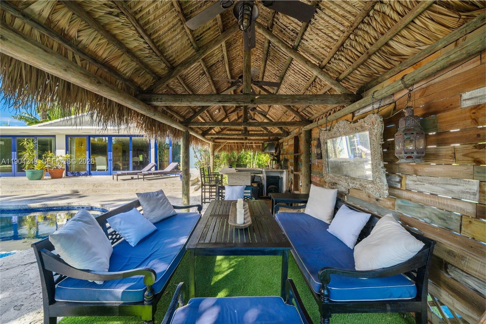 7975 Biscayne Point Cir