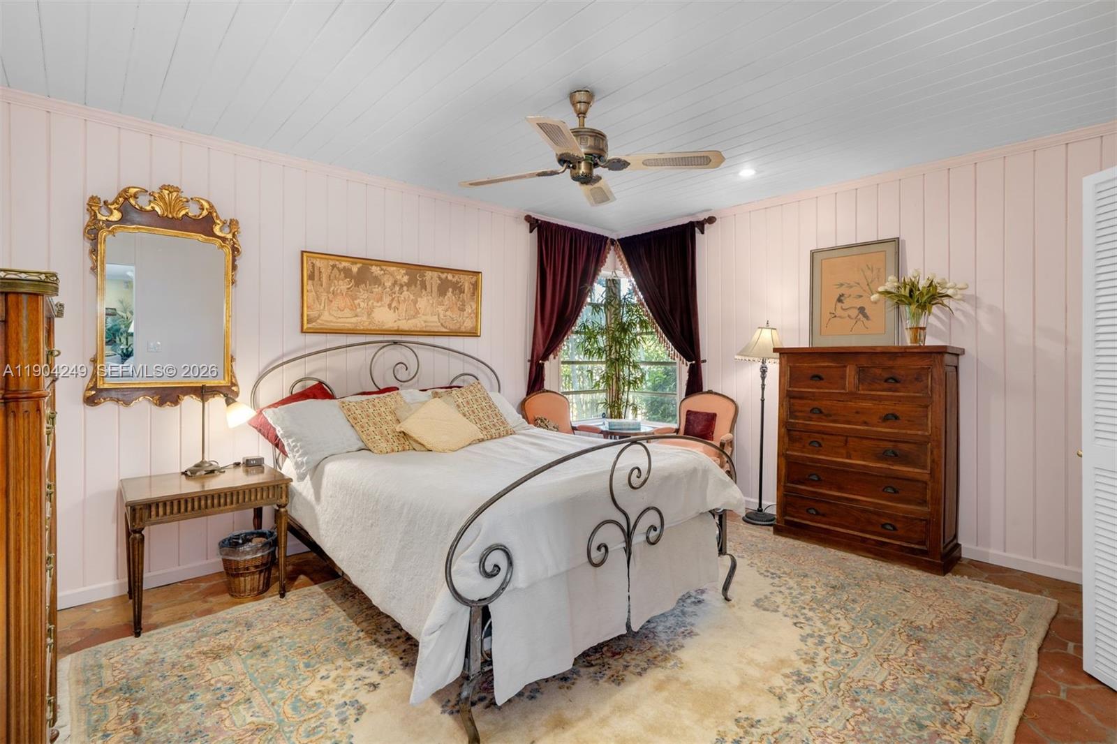 7975 Biscayne Point Cir