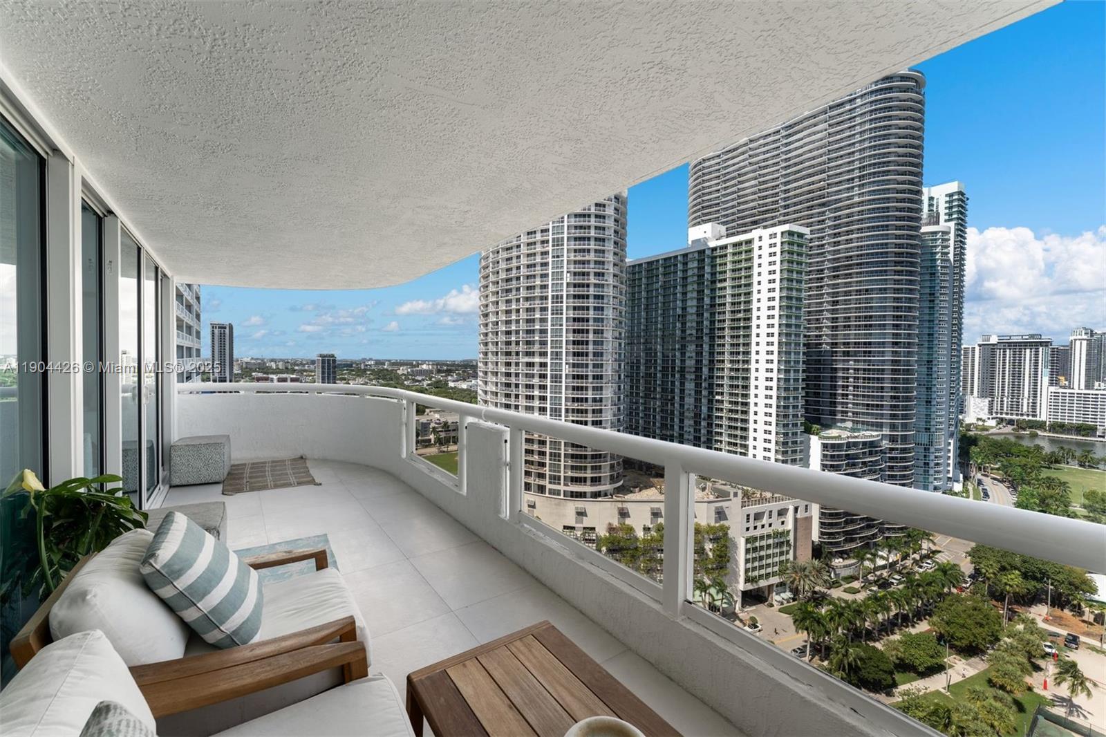 1717 N Bayshore Dr # 2637 Unit: A-2637