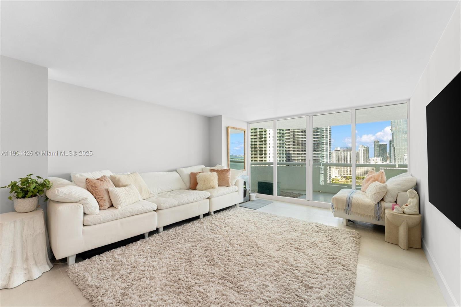 1717 N Bayshore Dr # 2637 Unit: A-2637