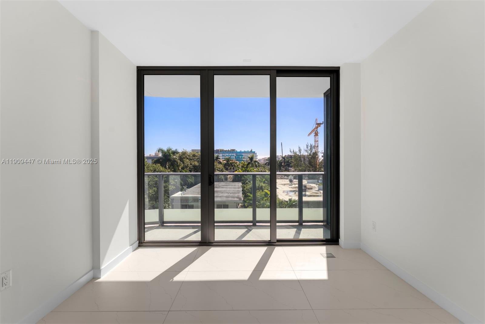 9901 W Bay Harbor Dr # 506